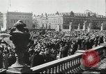 Immagine di Presentano militare Vienna Austria, 1942, secondo 25 filmato di repertorio 65675057939