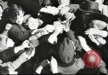 Immagine di Presentano militare Vienna Austria, 1942, secondo 42 filmato di repertorio 65675057939