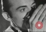 Standbild flämischen Musiker Berlin Deutschland, 1942, aus Sekunde 4 historischem Filmmaterial Videoclip 65675057940
