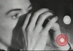 Standbild flämischen Musiker Berlin Deutschland, 1942, aus Sekunde 15 historischem Filmmaterial Videoclip 65675057940