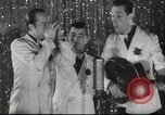 Standbild flämischen Musiker Berlin Deutschland, 1942, aus Sekunde 25 historischem Filmmaterial Videoclip 65675057940