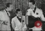 Standbild flämischen Musiker Berlin Deutschland, 1942, aus Sekunde 29 historischem Filmmaterial Videoclip 65675057940