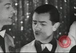 Standbild flämischen Musiker Berlin Deutschland, 1942, aus Sekunde 37 historischem Filmmaterial Videoclip 65675057940