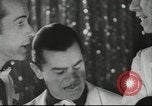 Standbild flämischen Musiker Berlin Deutschland, 1942, aus Sekunde 41 historischem Filmmaterial Videoclip 65675057940