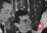 Standbild flämischen Musiker Berlin Deutschland, 1942, aus Sekunde 44 historischem Filmmaterial Videoclip 65675057940