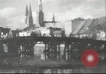 Immagine di Gli edifici danneggiati Lubeck Germania, 1942, secondo 3 filmato di repertorio 65675057943