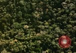 Image missions de frappe aérienne en Asie du Sud-Est, 1967, de la seconde 20 séquences d'archives historiques vidéo 65675057952