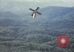 Standbild Air Strike Missionen Vietnam, 1967, aus Sekunde 42 historischem Filmmaterial Videoclip 65675057954