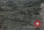 Standbild Air Strike Missionen Vietnam, 1967, aus Sekunde 56 historischem Filmmaterial Videoclip 65675057954