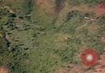 Standbild Air Strike Missionen Vietnam, 1967, aus Sekunde 32 historischem Filmmaterial Videoclip 65675057960