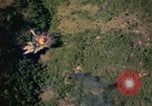 Standbild Air Strike Missionen Vietnam, 1967, aus Sekunde 51 historischem Filmmaterial Videoclip 65675057960