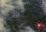 Standbild Air Strike Missionen Vietnam, 1967, aus Sekunde 17 historischem Filmmaterial Videoclip 65675057961