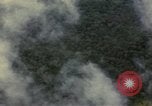 Standbild Air Strike Missionen Vietnam, 1967, aus Sekunde 18 historischem Filmmaterial Videoclip 65675057961