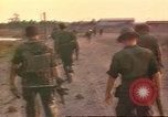 Immagine di 49della brigata di fanteria Binh Phuoc Vietnam, 1970, secondo 57 filmato di repertorio 65675057985