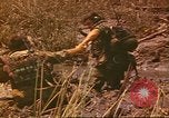 Standbild 60 Infanterie Regiment Rach Kien Vietnam, 1970, aus Sekunde 60 historischem Filmmaterial Videoclip 65675057988