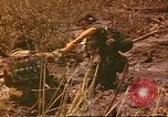 Standbild 60 Infanterie Regiment Rach Kien Vietnam, 1970, aus Sekunde 61 historischem Filmmaterial Videoclip 65675057988