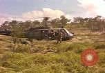 Standbild 101st Airborne Division Südostasien, 1966, aus Sekunde 20 historischem Filmmaterial Videoclip 65675057994