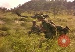 Standbild 101st Airborne Division Südostasien, 1966, aus Sekunde 29 historischem Filmmaterial Videoclip 65675057994