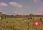 Standbild 101st Airborne Division Südostasien, 1966, aus Sekunde 37 historischem Filmmaterial Videoclip 65675057994