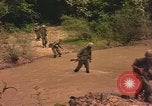 Standbild 101st Airborne Division Südostasien, 1966, aus Sekunde 41 historischem Filmmaterial Videoclip 65675057994