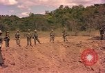 Standbild 101st Airborne Division Südostasien, 1966, aus Sekunde 61 historischem Filmmaterial Videoclip 65675057994