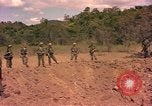 Standbild 101st Airborne Division Südostasien, 1966, aus Sekunde 62 historischem Filmmaterial Videoclip 65675057994