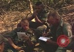 Standbild 101st Airborne Division Südostasien, 1966, aus Sekunde 32 historischem Filmmaterial Videoclip 65675057995