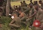 Standbild 101st Airborne Division Südostasien, 1966, aus Sekunde 29 historischem Filmmaterial Videoclip 65675057996