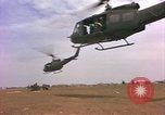 Standbild 101st Airborne Division Südostasien, 1966, aus Sekunde 7 historischem Filmmaterial Videoclip 65675057997