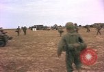 Standbild 101st Airborne Division Südostasien, 1966, aus Sekunde 10 historischem Filmmaterial Videoclip 65675057997