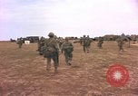Standbild 101st Airborne Division Südostasien, 1966, aus Sekunde 14 historischem Filmmaterial Videoclip 65675057997