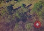 Standbild Luftangriffe Südostasien, 1962, aus Sekunde 29 historischem Filmmaterial Videoclip 65675058003