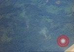 Standbild Luftangriffe Südostasien, 1962, aus Sekunde 22 historischem Filmmaterial Videoclip 65675058004