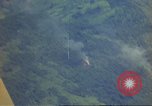 Standbild Luftangriffe Südostasien, 1962, aus Sekunde 36 historischem Filmmaterial Videoclip 65675058004