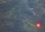 Standbild Luftangriffe Südostasien, 1962, aus Sekunde 41 historischem Filmmaterial Videoclip 65675058004
