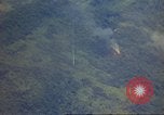 Standbild Luftangriffe Südostasien, 1962, aus Sekunde 42 historischem Filmmaterial Videoclip 65675058004