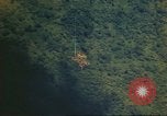 Standbild Luftangriffe Südostasien, 1962, aus Sekunde 50 historischem Filmmaterial Videoclip 65675058004