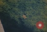 Standbild Luftangriffe Südostasien, 1962, aus Sekunde 54 historischem Filmmaterial Videoclip 65675058004