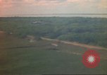 Standbild Luftangriffe Südostasien, 1962, aus Sekunde 8 historischem Filmmaterial Videoclip 65675058005
