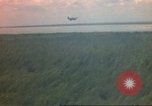 Standbild Luftangriffe Südostasien, 1962, aus Sekunde 23 historischem Filmmaterial Videoclip 65675058005