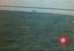 Standbild Luftangriffe Südostasien, 1962, aus Sekunde 25 historischem Filmmaterial Videoclip 65675058005