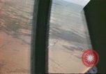 Standbild Luftangriffe Südostasien, 1962, aus Sekunde 59 historischem Filmmaterial Videoclip 65675058005