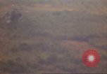 Standbild Luftangriffe Südostasien, 1962, aus Sekunde 5 historischem Filmmaterial Videoclip 65675058007