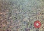 Standbild Luftangriffe Südostasien, 1962, aus Sekunde 20 historischem Filmmaterial Videoclip 65675058008