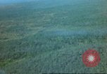 Standbild Luftangriffe Südostasien, 1962, aus Sekunde 38 historischem Filmmaterial Videoclip 65675058008