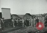 Immagine di Regno Organizzazioni di assistenza Isola di Bougainville Papua Nuova Guinea, 1944, secondo 46 filmato di repertorio 65675058024