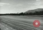 Immagine di Regno Organizzazioni di assistenza Isola di Bougainville Papua Nuova Guinea, 1944, secondo 49 filmato di repertorio 65675058024