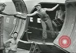 Immagine di Regno Organizzazioni di assistenza Isola di Bougainville Papua Nuova Guinea, 1944, secondo 53 filmato di repertorio 65675058024