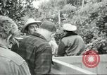 Image sélecteurs orange américain mexicain Farmersville California USA, 1968, de la seconde 3 séquences d'archives historiques vidéo 65675058039