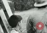 Image sélecteurs orange américain mexicain Farmersville California USA, 1968, de la seconde 56 séquences d'archives historiques vidéo 65675058040